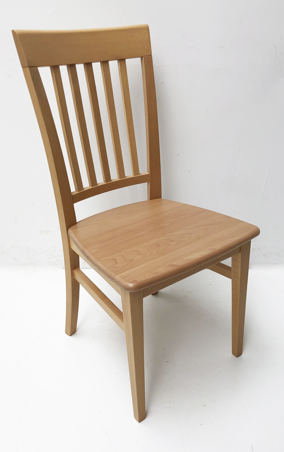 Stuhl 381, Buche, Wachseffektlack, Holzsitz, Sprossenlehne