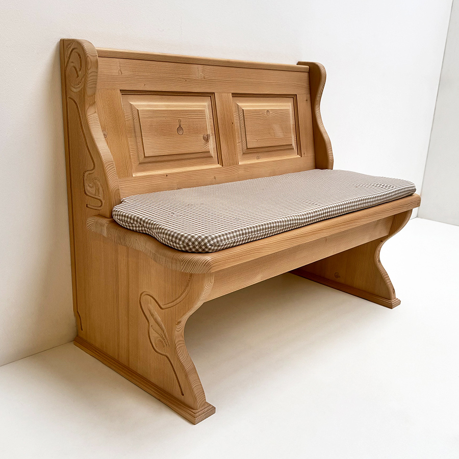 Einzelbank Lindau 120 cm, mit Truhe, Außenwangen geschnitzt , Polster genäht, Attersee 104