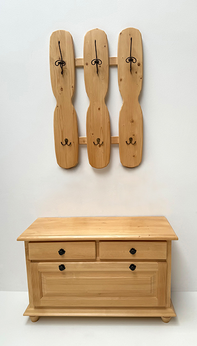 Garderobe Füssen Schuhkommode und Paneele B 105 cm, 2 Schubladen, 1 Klappe, Rosner lackiert