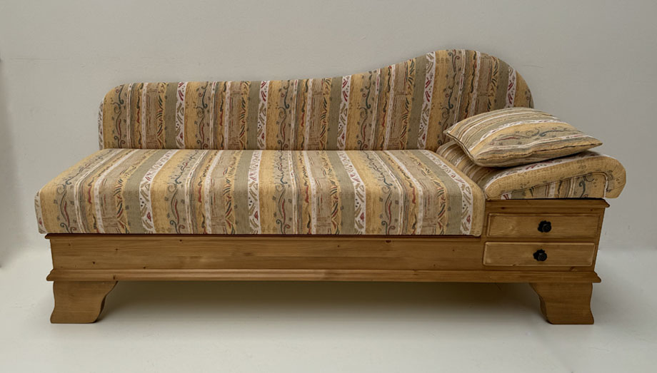 Sofa Liege Chiemgau, Kopfteil rechts, Sitzhöhe 50 cm, Antik hell (Kleur 1), Pocking beige