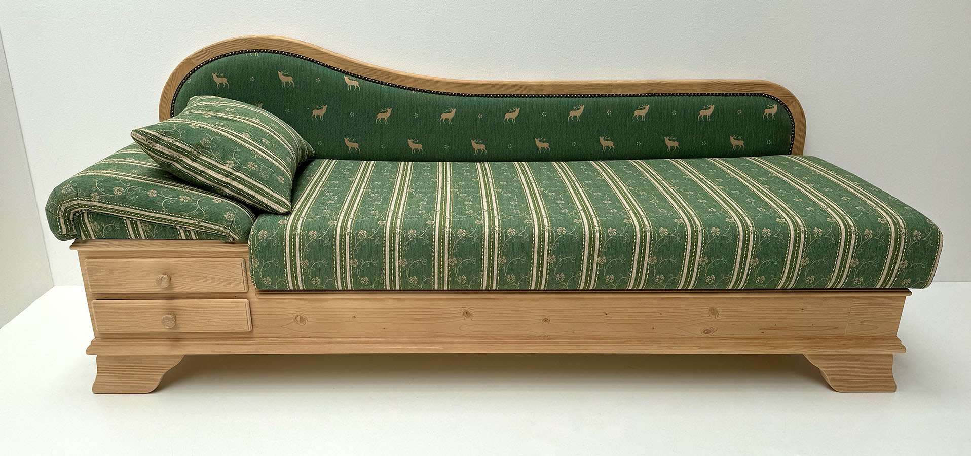 Sofa Liege Garmisch, Sonderlänge 205 cm, gewachst, Stoff Hindelang, TS-6243 Hirsch grün, TS-6237