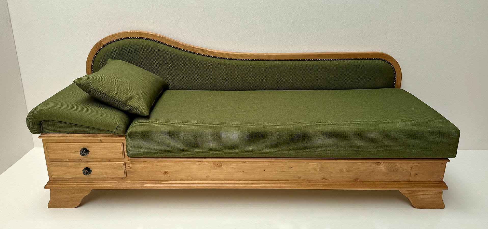 Sofa Liege Garmisch, Sonderlänge 205 cm, Antik hell, Stoff Höpke Verano 644