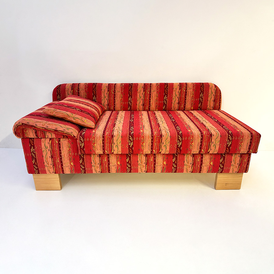 Liege Rosenheim, Sitzhöhe 50 , Rücken gerade, aufklappbar, Kopfteil verstellbar, Füße gerade, PB