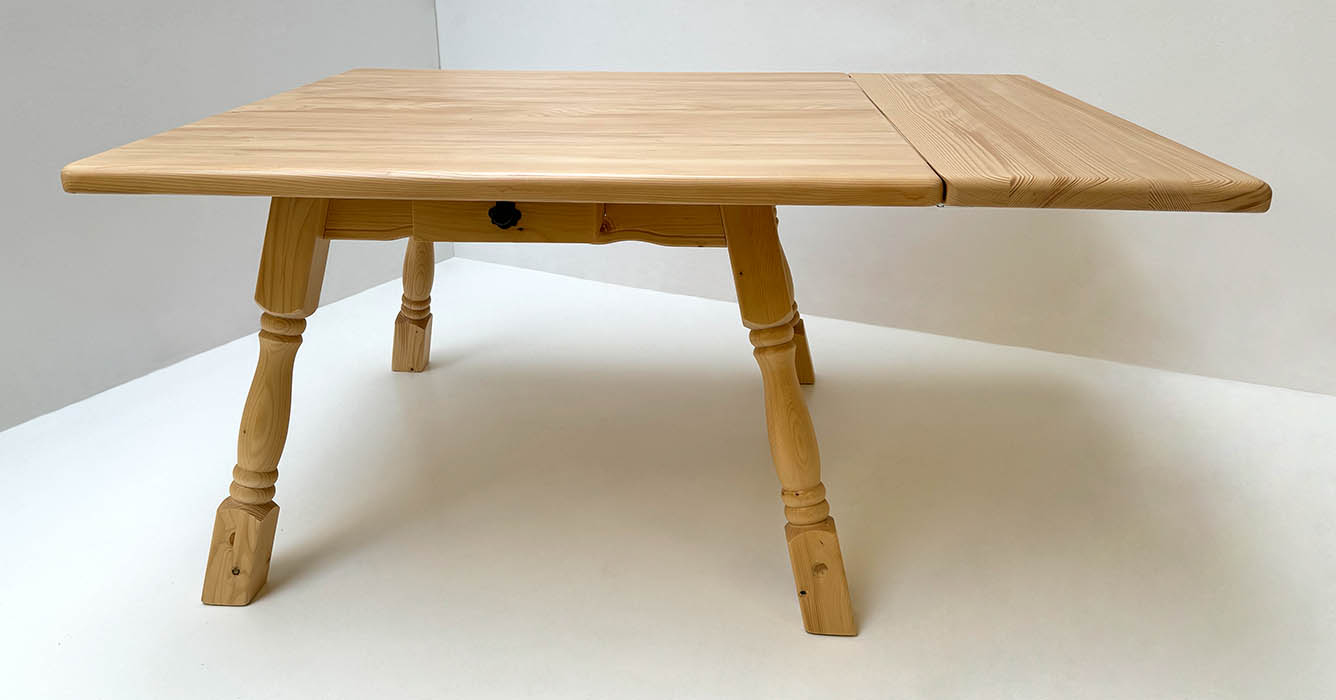 Vierfußtisch 4510 Amberg Fichteplatte 120/120 , mit Schubladen, Ansteckplatte Fichte 40 cm