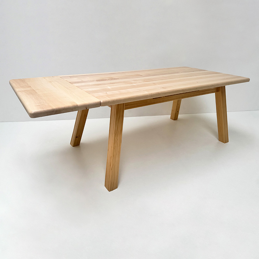 Vierfußtisch 4510 Amberg-Rosenheim, Ahornplatte 180/90 cm, gerader Fuß, gerade Zarge, Ansteckplatte