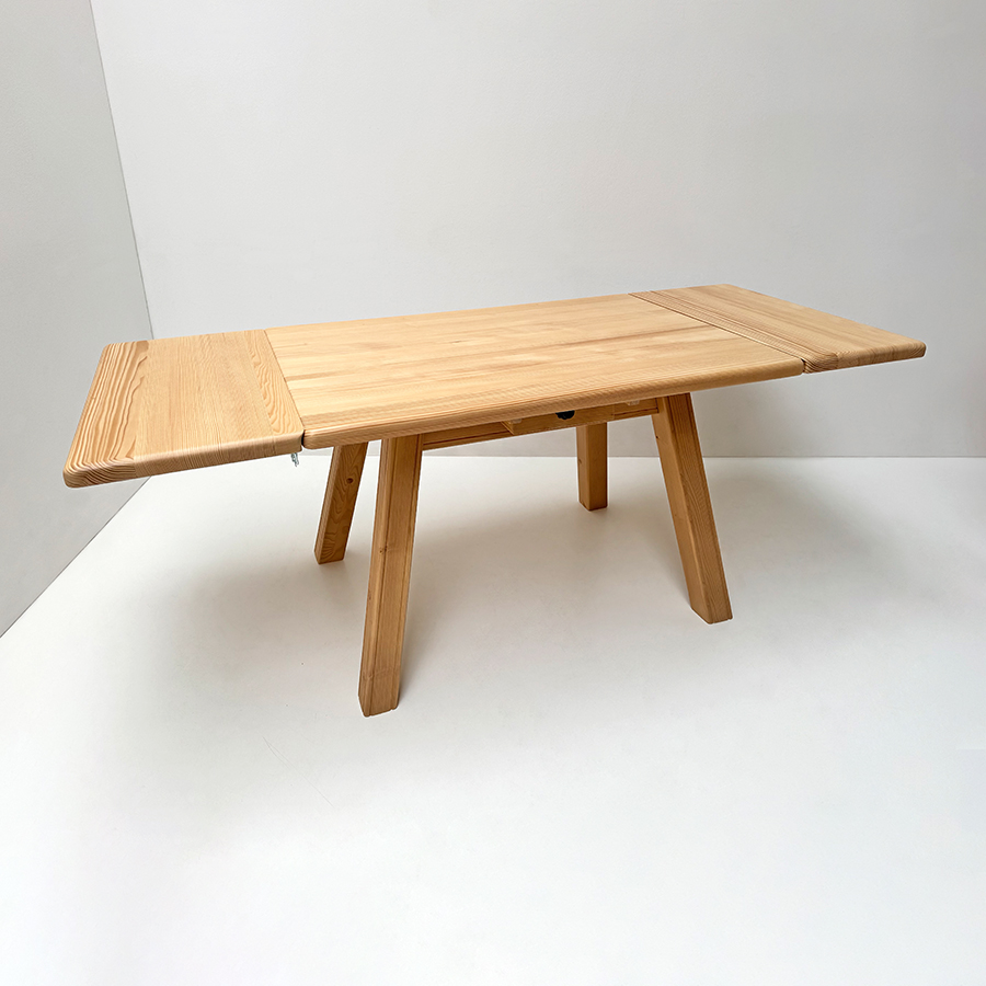 Vierfußtisch 4510 Amberg-Rosenheim, Schubl., gerader Fuß, Fichteplatte 120/80 cm, 2 Ansteckplatten