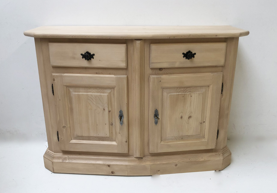 Anrichte Füssen Tölz, 2-trg. mit Sockel, Rosner gewachst