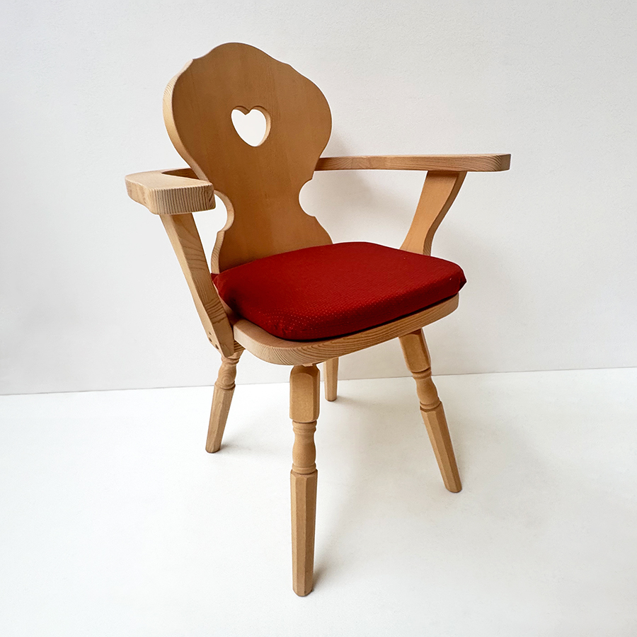 Armlehnstuhl Bauernstuhl Munich, gedrechseltem Fuß, Fichte, Rosner gewachst, Kissen genäht Wels rot