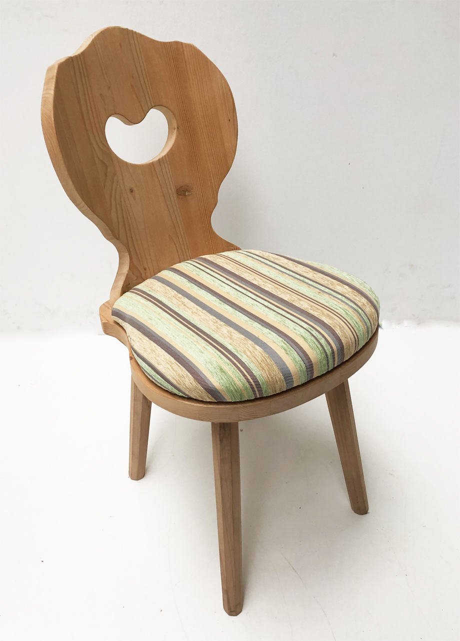 Bauernstuhl Landau mit Polsterplatte, Stoff Edmonton grün, jetzt in 38 Lagerstoffen preisgleich