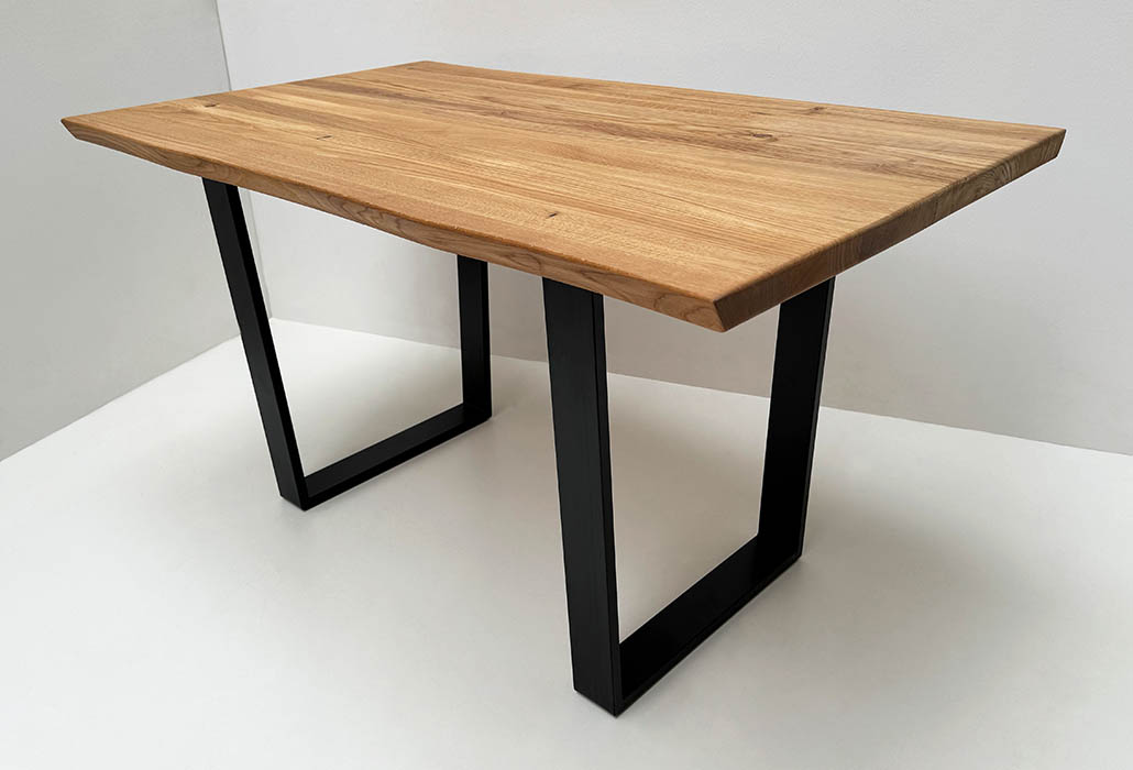 Baumtisch Tisch Oviedo, 120/85 cm, ohne Mittelfuge, Wildeiche geölt, Metallgestell Trapezform