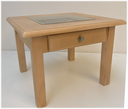 Couchtisch Füssen 80/80 cm mit Glasplatte und Schubladen