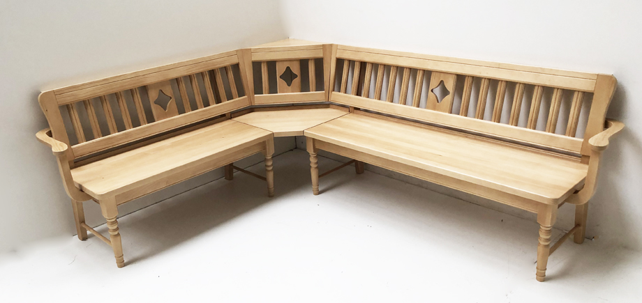 Eckbank Rangau 180/220 cm mit Sprossen, mit Truhen und Armlehnen