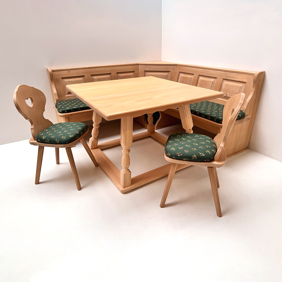 Eckbankgruppe LINDAU 185/185, Truhen,Tisch 4520, Stuhl Munich 8K, Polsterplatte  Mülheim Streublume