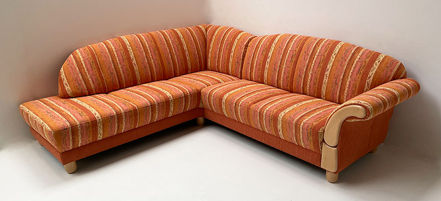 Eckgarnitur/Sofa Davos 440-42-55, Armlehne rechts abklappbar, Stellmaß 218/251, Stoff Pocking terra