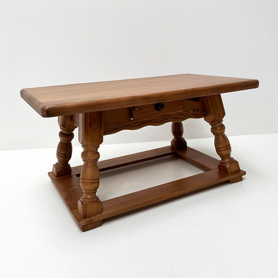 Jogl-Couchtisch 4520 100/60 cm, Fichteplatte H 50 cm, Fußrahmen, Schublade, Antik dunkel (Kleur 2)