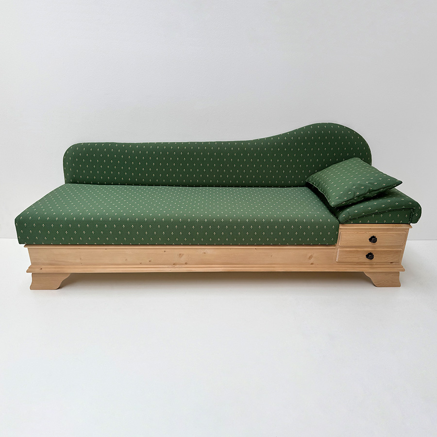 Sofa Liege Chiemgau, Sonderlänge 220 cm, Kundl grün, 38 Lagerstoffe preisgleich