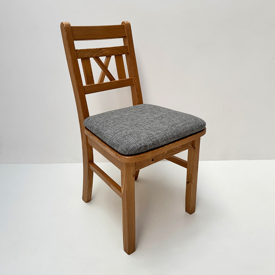 Sprossenstuhl Nürnberg mit Kreuz, Fichte massiv, Polsterplatte, Natura 800