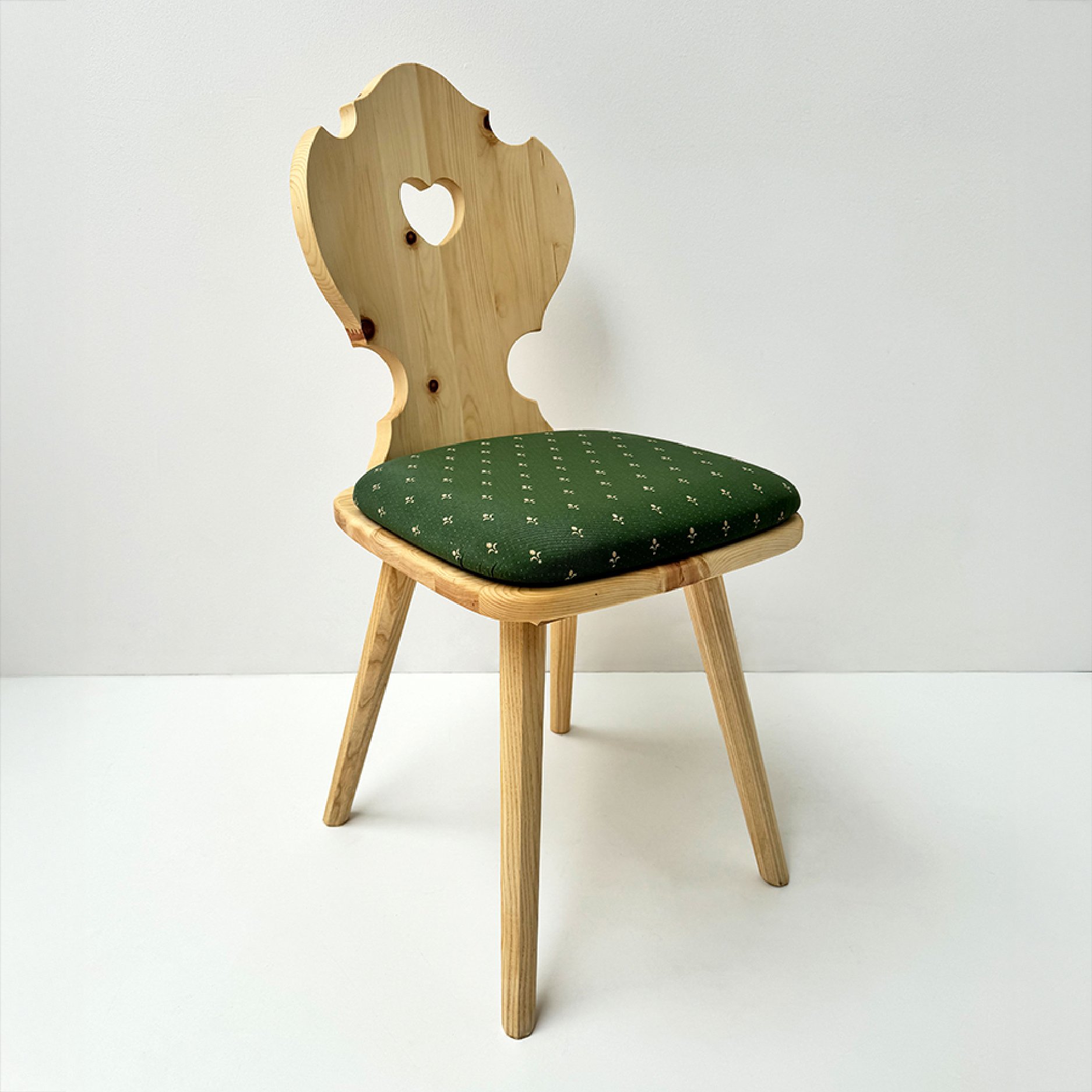 Stuhl Alpen 5340 in Zirbenholz, geölt, Polsterplatte Kundl grün