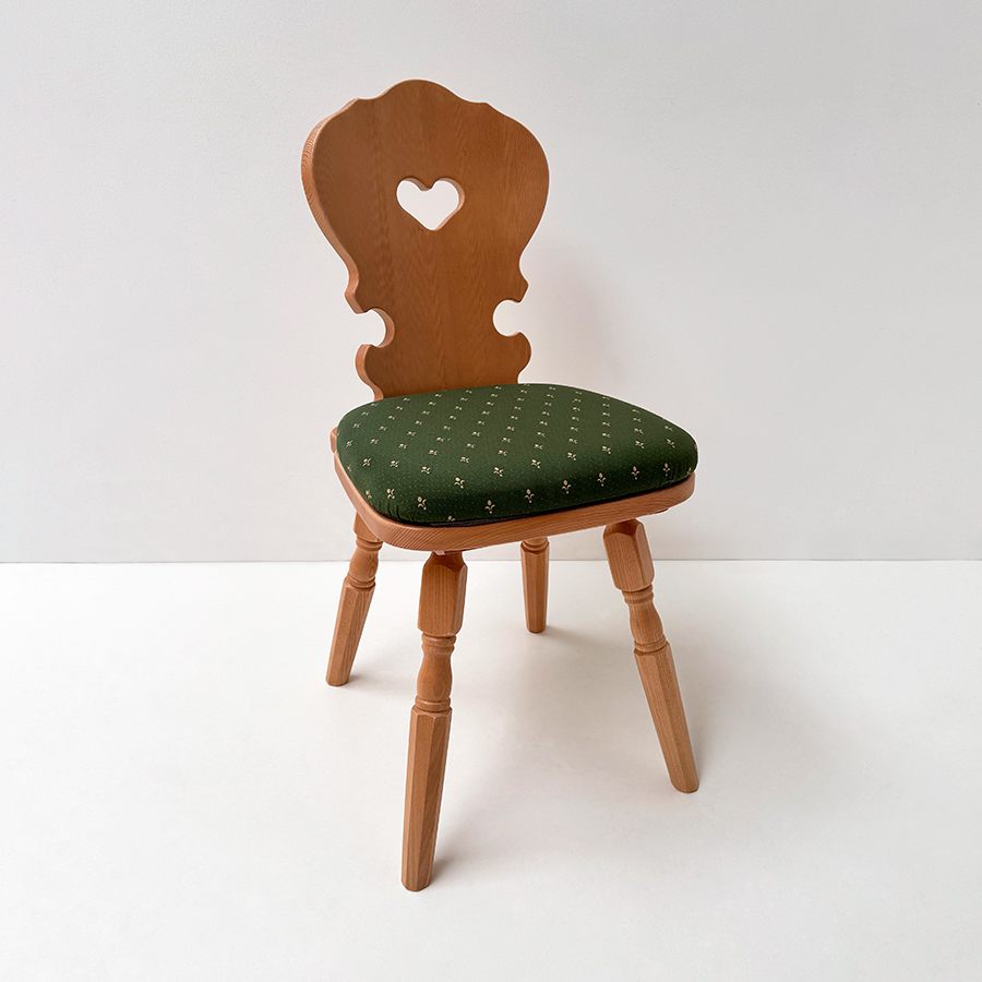 Bauernstuhl  Vienna, Wien, gedrechselter Fuß, Fichte Adler Gröden 11456, Polsterplatte Kundl grün