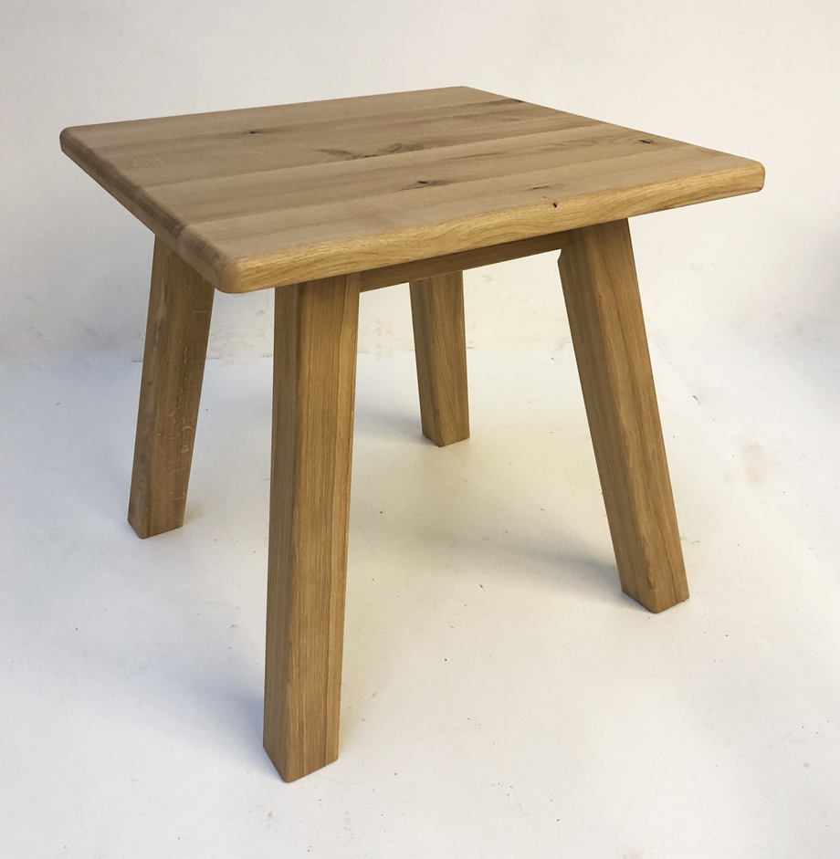 Vierfußtisch 4510 Wildeiche, gerader Fuß, 80/80 ohne Schubladen