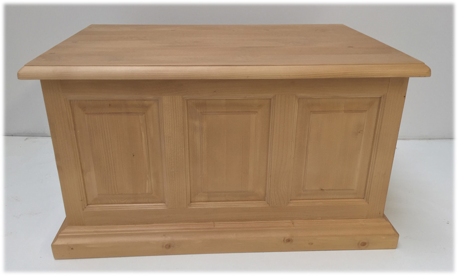 Truhe Füssen,  Holztruhe aufklappbar, Sondermaßtruhe 90/70/52 cm