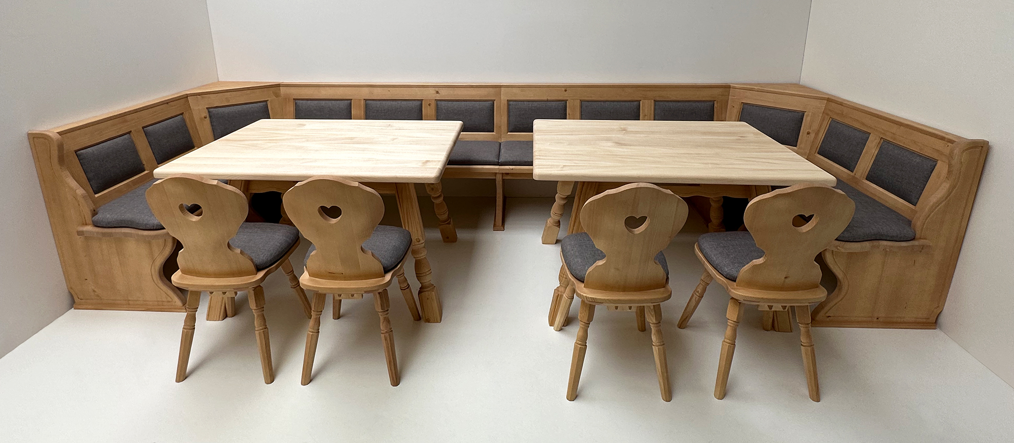 Eckbankgruppe Lindau U-Bank 160/410/160 cm, Kassettenpolster Verano 683, Tisch 4510-A, Munich O