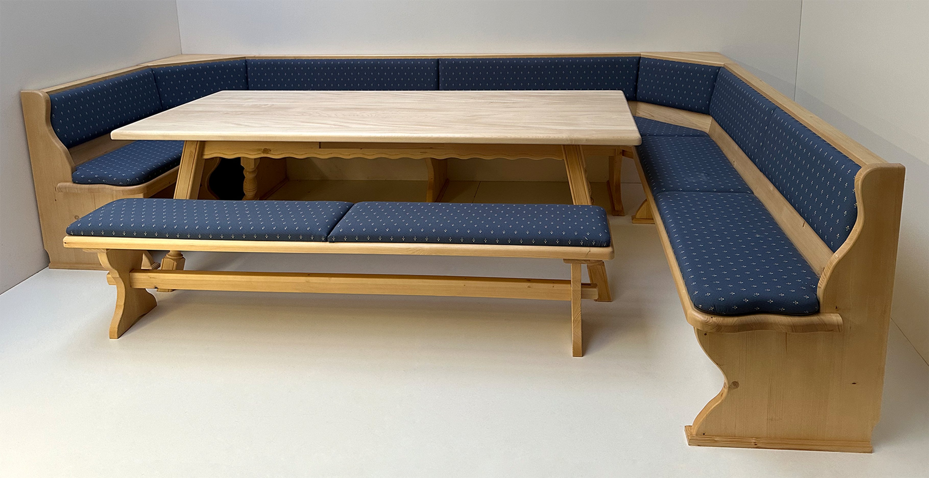 Eckbankgruppe Lindau U-Bank 145/360/250 cm, Vollpolster Kundl blau, Tisch 4510-A Vorbank 220 cm